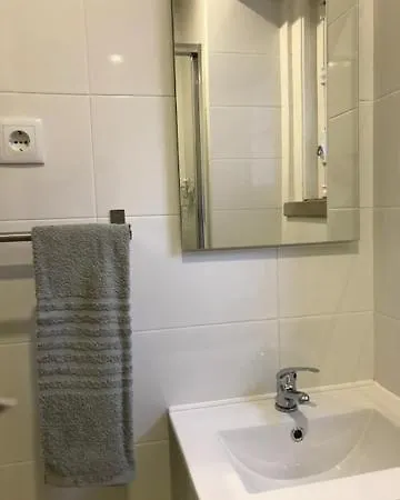 Romantic 1 Bedroom At Roma Avenue - 1c Lisboa